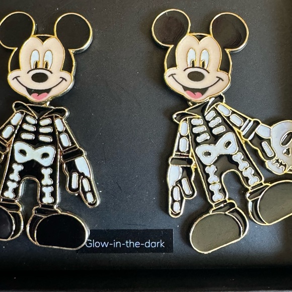 BaubleBar Mickey Mouse skeleton Halloween earrings - Picture 4 of 5